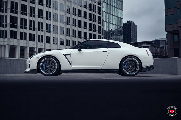 Фото дисков Vossen VPS-5 (3-Piece) Глянцевый темный лак на Nissan GT-R