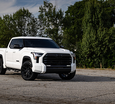 Фото дисков Vossen HF6-4 на Toyota Tundra III