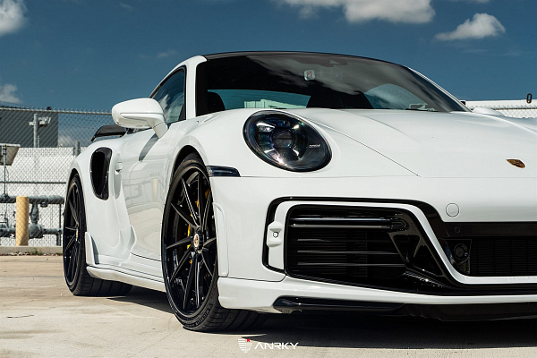 Фото дисков Anrky AN33 Черный сатин на Porsche 911 VIII