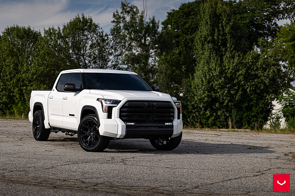 Фото дисков Vossen HF6-4 Черный сатин на Toyota Tundra III