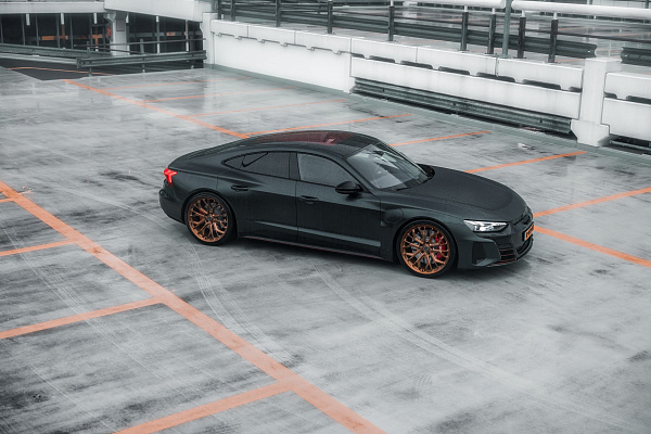 Фото дисков Brixton Forged PF10-RS Сатиновая темная медь на Audi E-tron GT