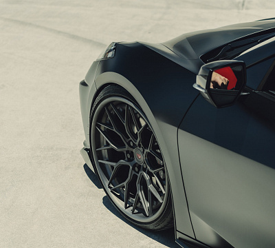 Фото дисков Vossen S17-01 (3-Piece) на Chevrolet Corvette C8