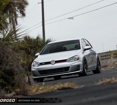 Фото дисков BC Forged HCS21 на Volkswagen Golf VII