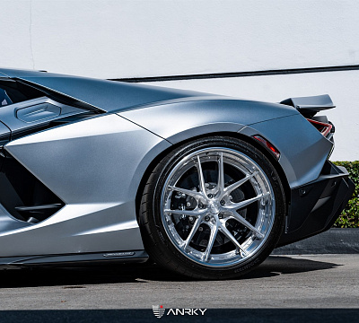 Фото дисков Anrky XR-301 на Lamborghini Revuelto