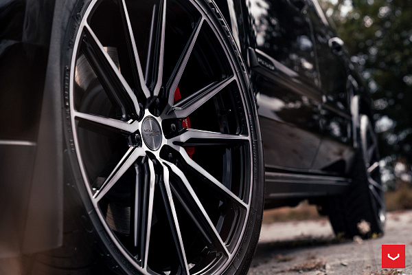 Фото дисков Vossen HF6-1 Глянцевый темный лак на Cadillac Escalade IV