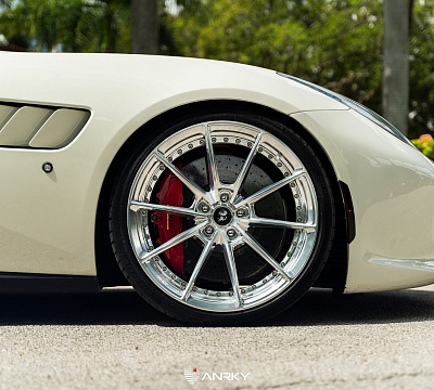 Фото дисков Anrky AN28 на Ferrari GTC4Lusso