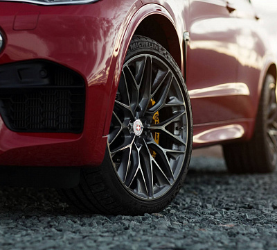Фото дисков HRE P200 на BMW X5/X5 M (F15/F85)