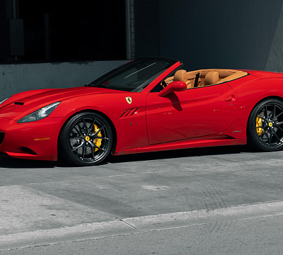 Фото дисков HRE P101 на Ferrari California