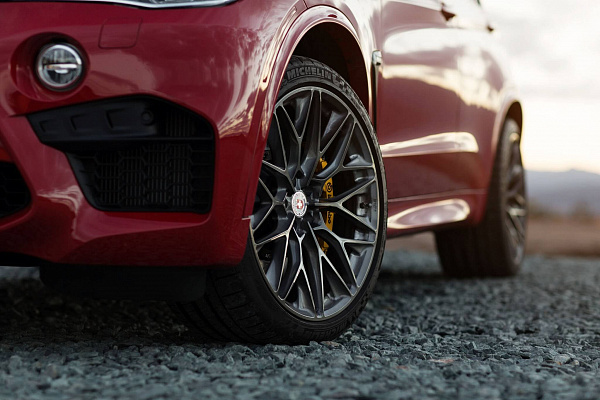 Фото дисков HRE P200 Глянцевый темный лак на BMW X5/X5 M (F15/F85)