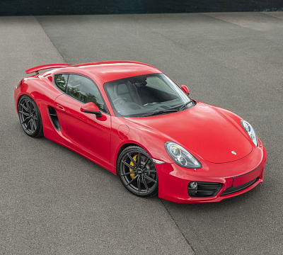 Фото дисков Bola FLC на Porsche Cayman II