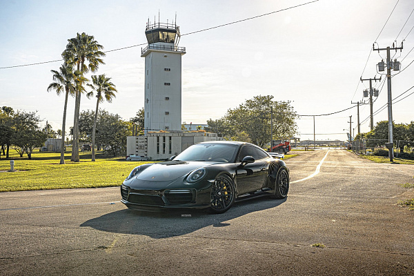 Фото дисков Strasse Wheels SV10M-RS Deep Concave FS Другой цвет на Porsche 911 VII