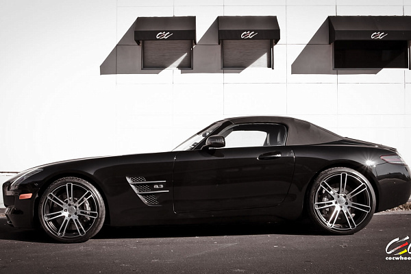 Фото дисков CEC C883 Сатиновый лак на Mercedes-Benz SLS AMG
