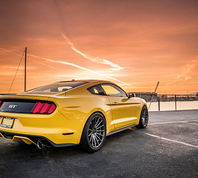Фото дисков Vossen VFS-2 на Ford Mustang VI