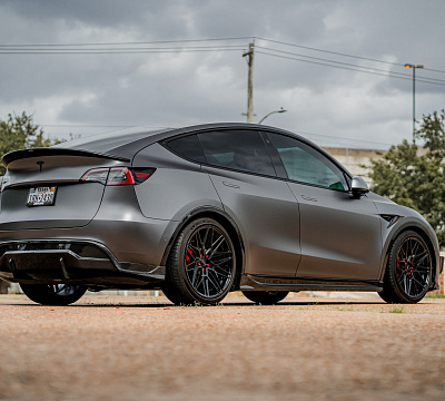 Фото дисков Vossen HF-7 на Tesla Model Y