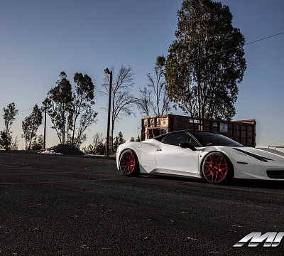 Фото дисков MRR FS01 на Ferrari 458