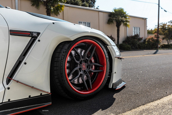 Фото дисков Strasse Wheels SV4 Deep Concave FS Другой цвет на Nissan GT-R