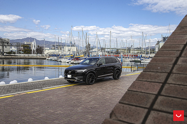 Фото дисков Vossen HF-4T Черный глянец на Volvo XC90 II