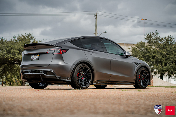 Фото дисков Vossen HF-7 Черный глянец на Tesla Model Y