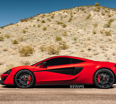 Фото дисков Strasse Wheels SM5R Deep Concave Monoblock на McLaren 570S