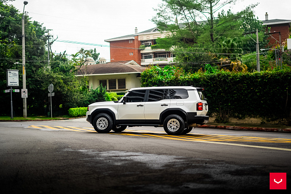 Фото дисков Vossen HFX-1 (6-Lug) Серебро на Toyota Land Cruiser Prado 250