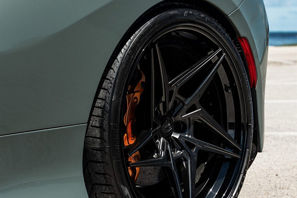 Фото дисков Anrky S3-X3 Черный глянец на Ferrari F8