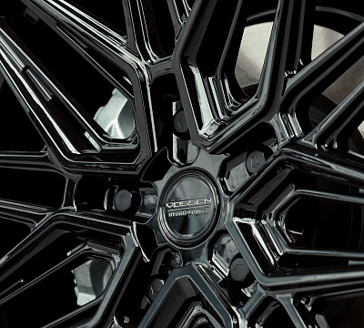Фото дисков Vossen HF-7 на Lexus LX III