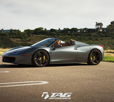 Фото дисков HRE P207 на Ferrari 458