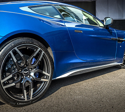 Kahn Superleggera