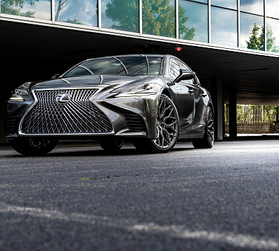 Фото дисков Vossen HF-2 на  Lexus LS V