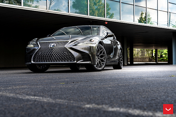 Фото дисков Vossen HF-2 Сатиновый графит на  Lexus LS V