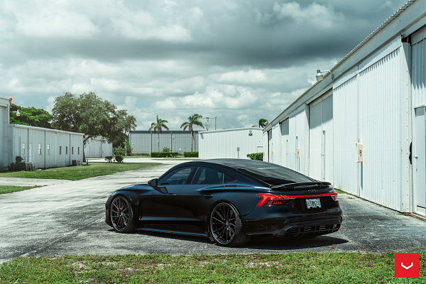 Audi E-tron GT