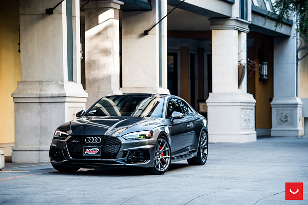 Фото дисков Vossen VFS-6 Глянцевый графит на Audi A/S/RS 5 (F5)
