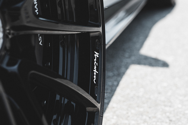 Фото дисков Brixton Forged WR3.2 Черный глянец на Aston Martin Vantage 4