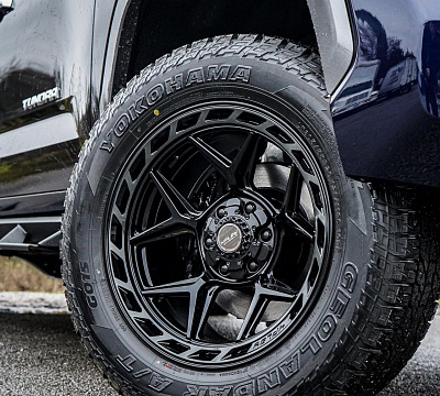 Фото дисков 4PLAY 4P55 на Toyota Tundra III