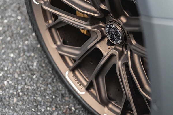 Фото дисков Brixton Forged PF10-RS Сатиновая бронза на BMW 8/M8