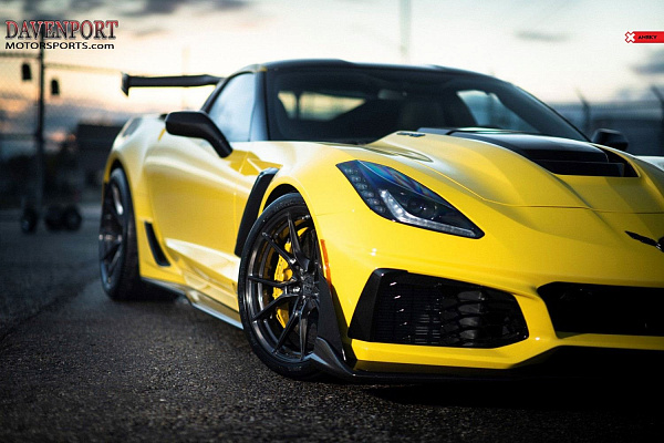 Фото дисков Anrky AN12 Глянцевый темный лак на Chevrolet Corvette C7