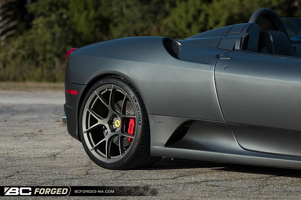 Фото дисков BC Forged KL11 Глянцевый графит на Ferrari F430