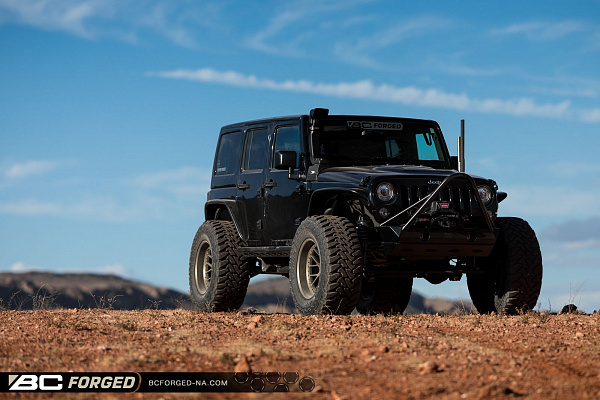 Фото дисков BC Forged LE72 // MLE72 Сатиновая бронза на Jeep Wrangler III (JK)