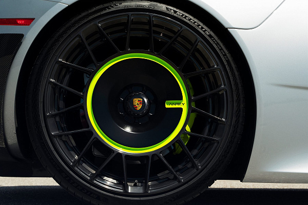 Фото дисков Anrky AN20 Aerosport Глянцевый темный лак на Porsche 918 Spyder