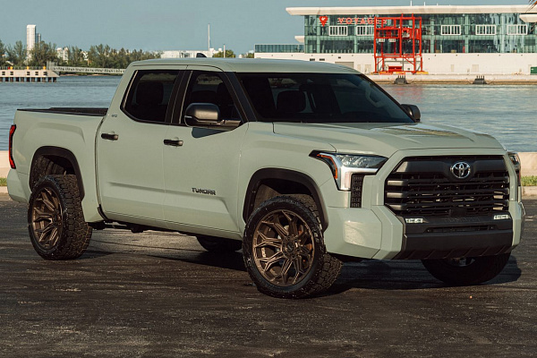 Toyota Tundra III