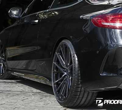 Фото дисков Vossen HF-4T на Mercedes-Benz C-Class (W205)