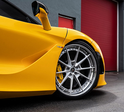 Фото дисков Anrky AN38 на McLaren 720S