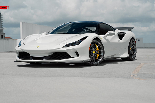 Фото дисков Anrky AN12 Глянцевый темный лак на Ferrari F8
