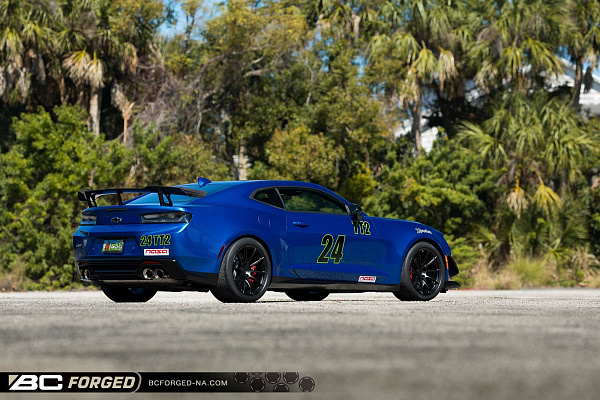 Фото дисков BC Forged KL13 Черный матовый на Chevrolet Camaro VI
