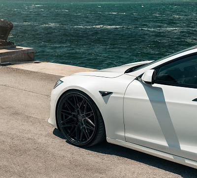 Фото дисков Vossen HF-7 на Tesla Model S