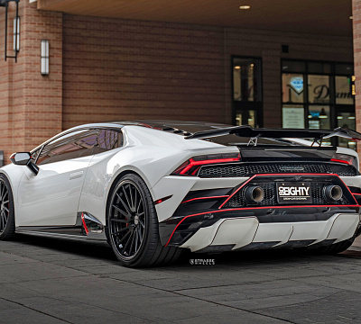 Фото дисков Strasse Wheels SV15T Deep Concave FS на Lamborghini Huracan