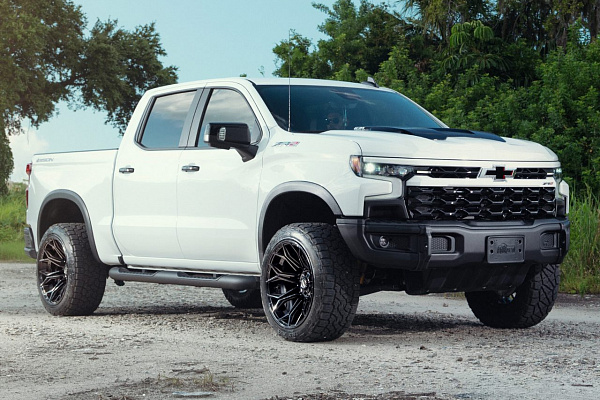 Фото дисков 4PLAY 4P83 Черный глянец на Chevrolet Silverado IV