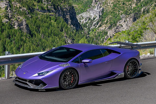 Фото дисков Strasse Wheels SV15T Deep Concave FS Черный матовый на Lamborghini Huracan
