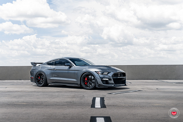 Фото дисков Vossen S21-01 Черный сатин на Ford Mustang VI
