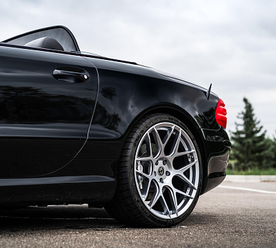 Фото дисков HRE FF01 на Mercedes-Benz SL (R230)